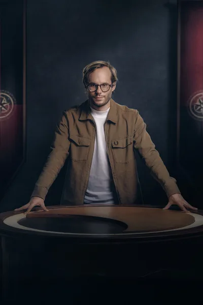 De verraders: De ronde tafel poster