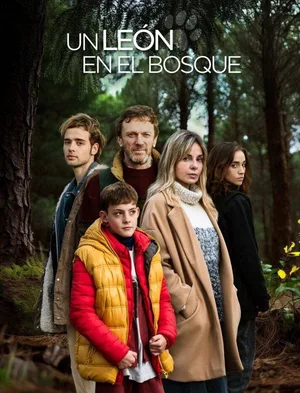 Un león en el bosque poster