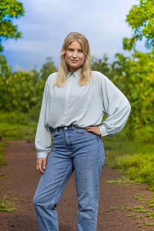 Verta, hikeä ja T-paitoja poster